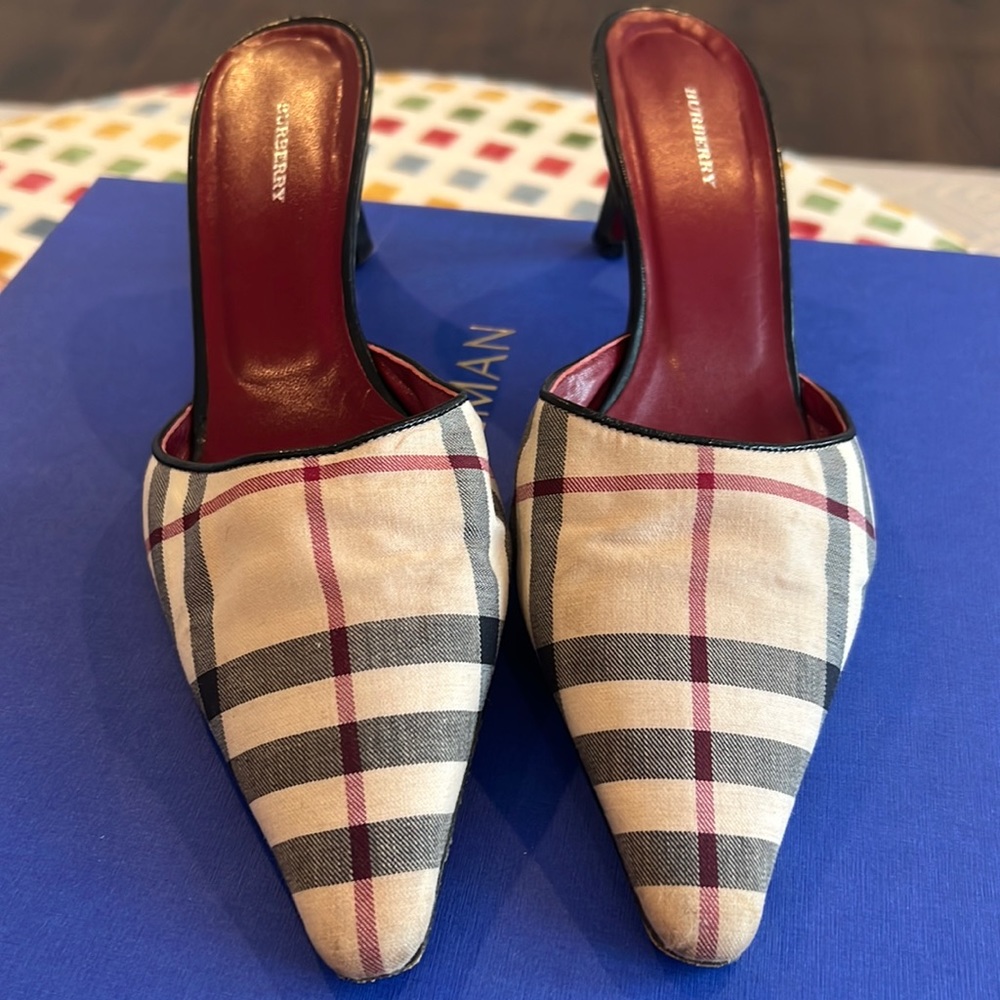 Burberry mules with heel